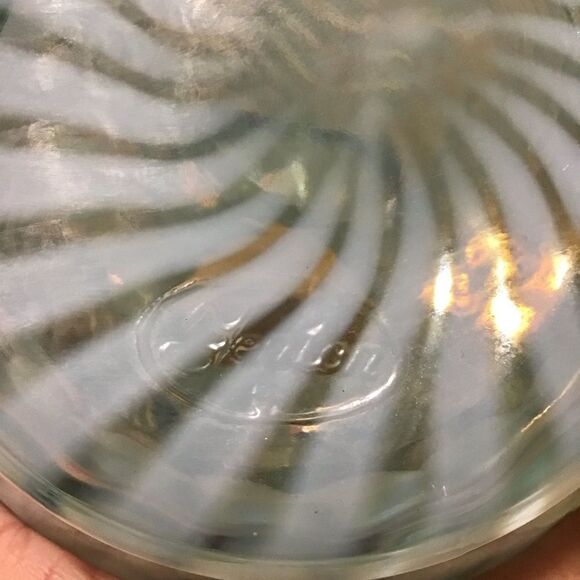 Fenton Iridescent Swirl Blue Crest Glass Pinch Vase - Picture 5 of 5